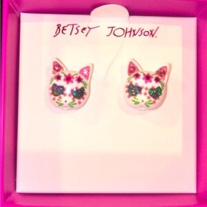 New! 😻💕🐱 Betsy Johnson CAT earrings!!!🐱😻💕